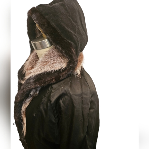 EUC | Fur & Mink Trim coat | Large Hood |  Vintage | Canadian - Picture 9 of 16